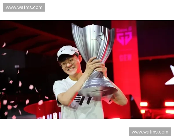 荆棘王的崛起与衰落：英雄联盟中的宿命与挑战解析